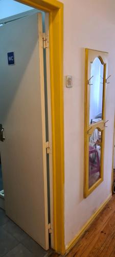Auristelas Hostel – Lisbon, NY