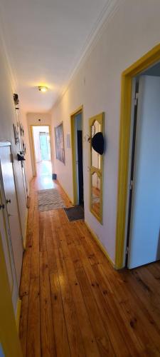 Auristelas Hostel – Lisbon, NY