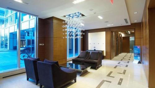 Loft - Entertainment & Financial District
