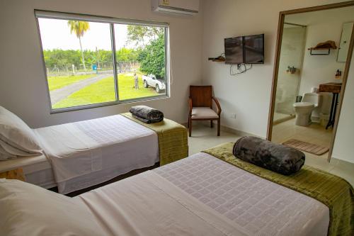 2 twin beds