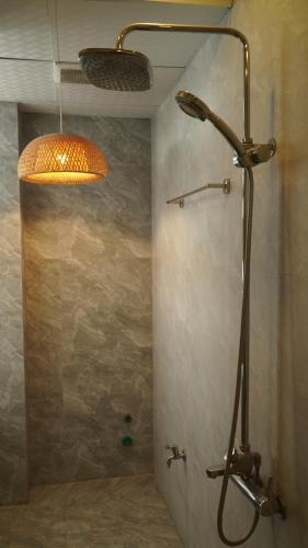 Quadruple Room image 10