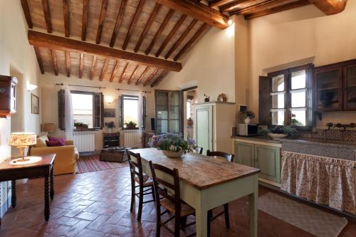 廚房, Agriturismo MONSOLE - Montalcino in 聖焦萬尼達索