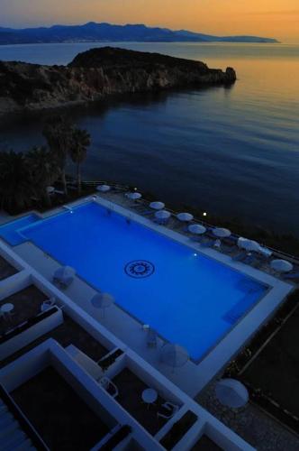 Istron Bay Hotel - image 11