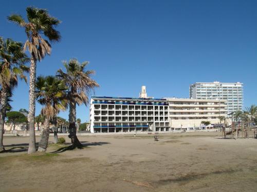 Hotel Brisamar Suites - image 3