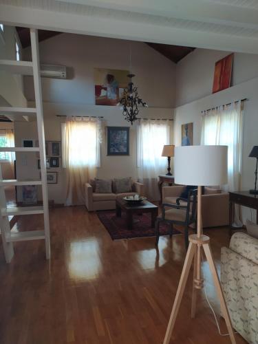  Central Townhouse with Garden in Ioannina