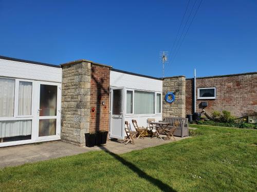 Chalet 140 Brambles Chine Holiday Bungalows, , Isle of Wight