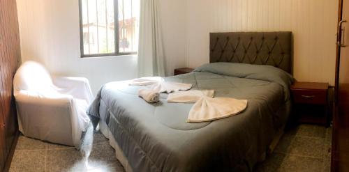 2 bedrooms, 5 beds