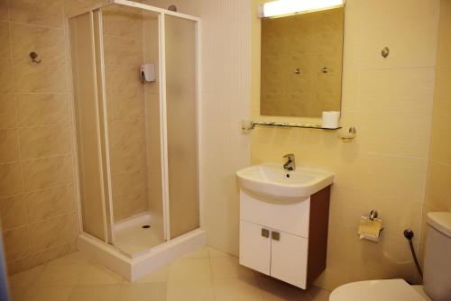 Forest Nook Aparthotel - image 4
