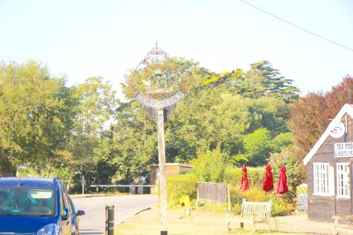 Romantic Flint Cottage on the Suffolk Coast