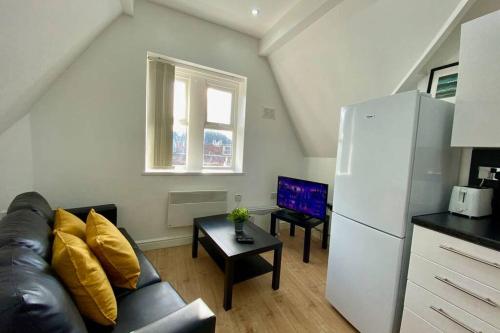 Group Of 8 Apartments For Up To 34 People By Centre! gîte à louer Barcelo Cardiff Angel Hotel