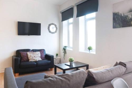 Block of apartments for up to 27 people by centre!
