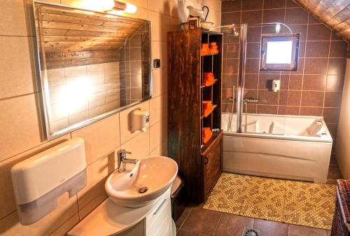 Two-Bedroom Holiday Home image 6
