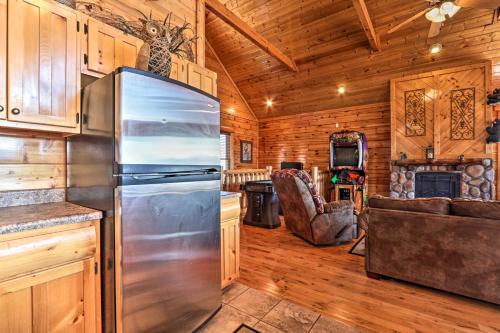 Pristine Preserve Resort Cabin with Mtn Views! - image 8