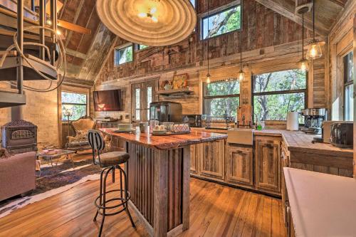 Horse Thief Inn Cabin Retreat with Deck and Hot Tub! in Glenbrook
