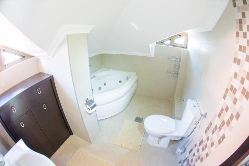 Hotel Swiss Holiday - image 9