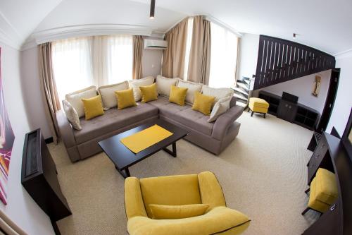 Hotel Swiss Holiday