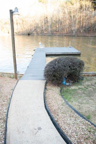 Lakefront Cottage with Private Hot Tub!