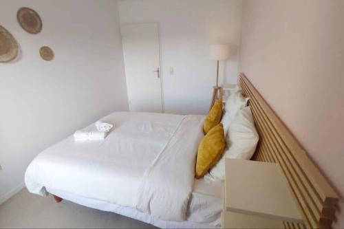 Appart T3 80m² . Parking prive . Paris /La Defense