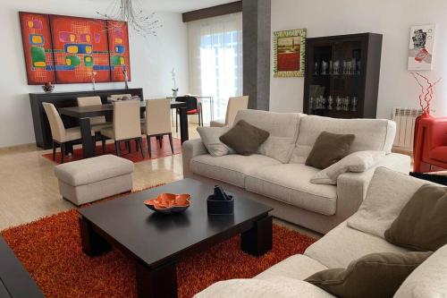 Apartamento Miramar . Amplitud y Comodidad