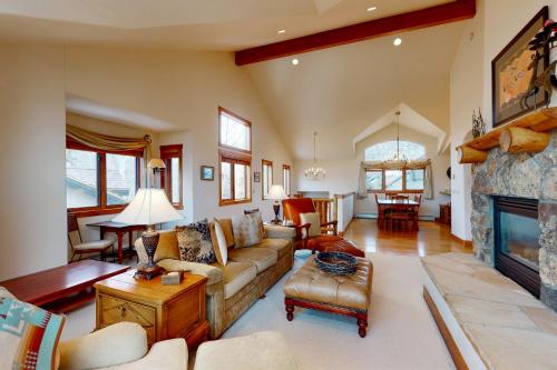 Essence at Arrowhead, Edwards (фото 9)