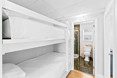 Nantucket Rainbow Cottages 03 - image 6