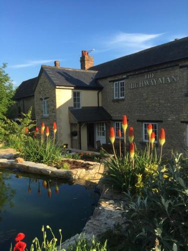The Highwayman Hotel - Lower Road