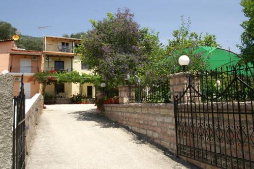 Standard Two-Bedroom Apartment room in Kefalas Apartments