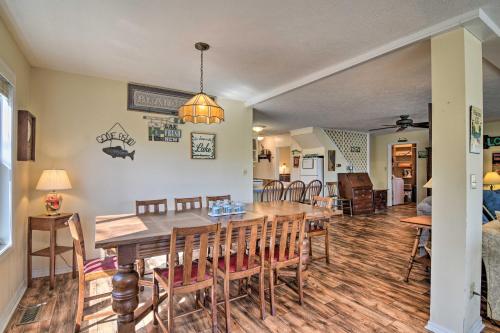 Lakefront Table Rock Getaway with Private Swim Dock! in Golden, USA