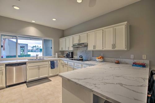 Contemporary Condo with Mtn Views and Pool Access - image 4