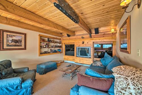 Unique Cabin with Indoor Pool and Mountain Views! in Gallatin Gateway