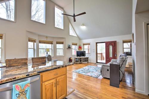 Cozy Hayesville Retreat with Deck and Mtn Views!