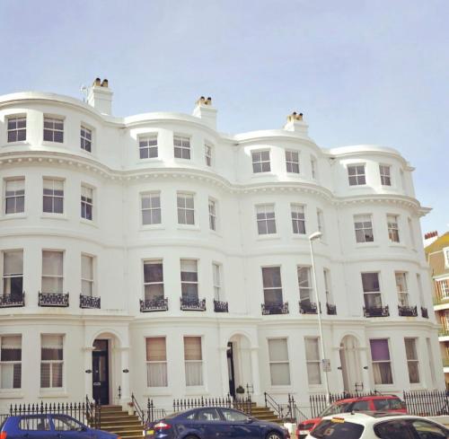 Luxury Seaside Apartment - Eastbourne