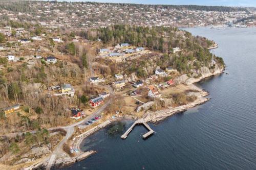 Modern cabin with a panoramic view of the Oslo Fjord