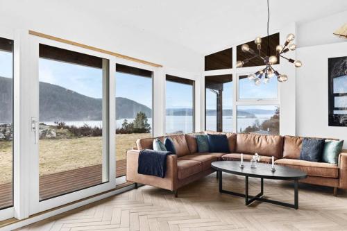 Modern cabin with a panoramic view of the Oslo Fjord