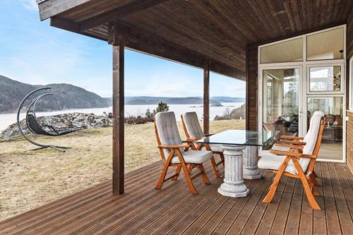 Modern cabin with a panoramic view of the Oslo Fjord