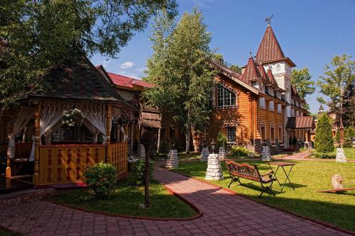 Tsarskoe Podvoriye - Imperial Village Hotel comlex