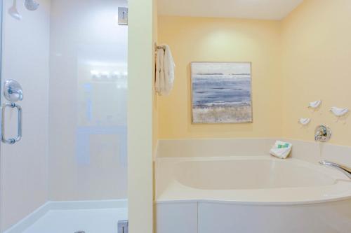 Boardwalk Beach Resort #604 by Book That Condo - image 11