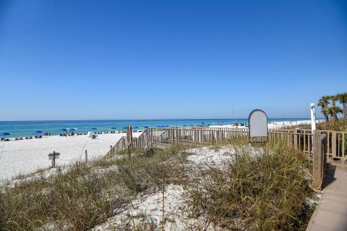 Boardwalk Beach Resort #1911 by Book That Condo