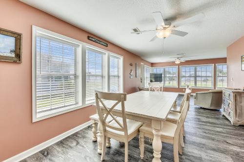 Coral Cottage at Bid-a-Wee by Book That Condo