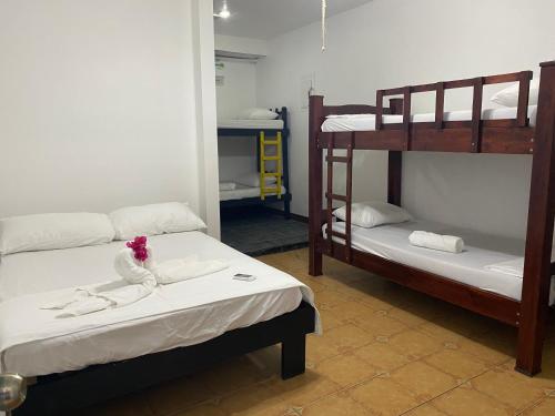 1 double bed, 2 bunk beds