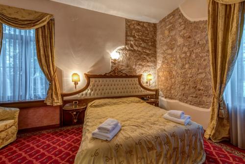 Alexios Luxury Hotel - image 12