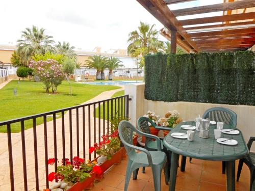 ADOSADO con jardín y piscina Palm Beach 82 Alcossebre gîte à louer La Estación