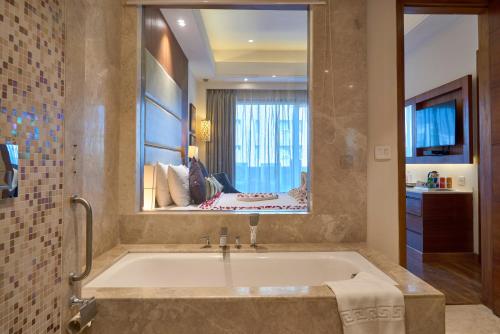 Hotels near Raja ki Mandi Railway station, Agra - BEST HOTEL RATES Near