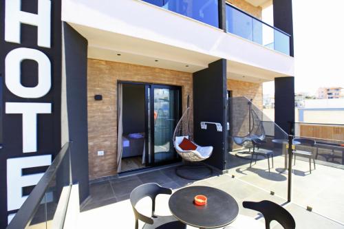 Hotel Citrus - image 2