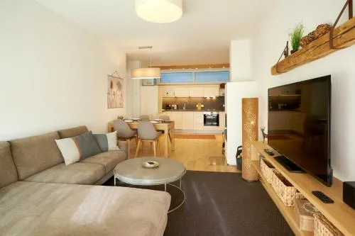 die Tauplitz Lodges - Wasserfall Lodge C2 by AA Holiday Homes in Tauplitz, Österreich
