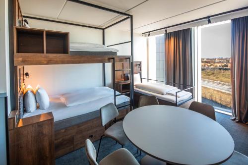 2 double beds, 2 twin beds, 2 bunk beds