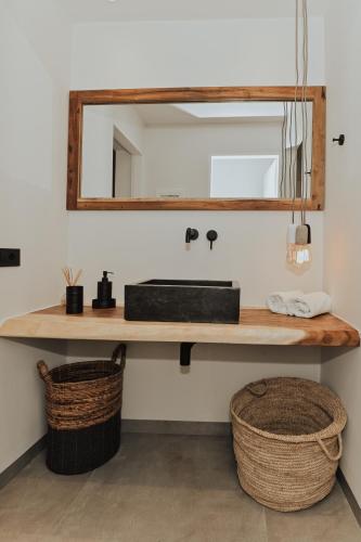 Bathroom, Elsa Luxury Apartments in Paleros