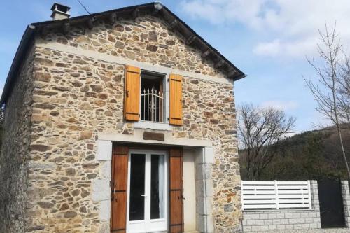 Gite en pierre Le Mas et son Jacuzzi gîte à louer Mazamet