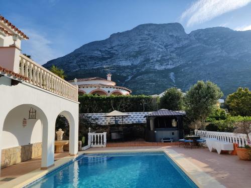  Deniamontgo in Denia