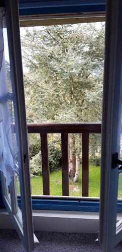 LE CHALET SUISS - Chambre Santorin in เลอวิเซล